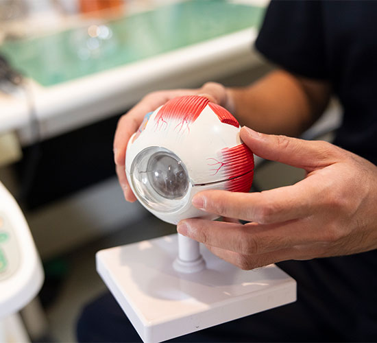 レーザー虹彩切開術（閉塞隅角緑内障）